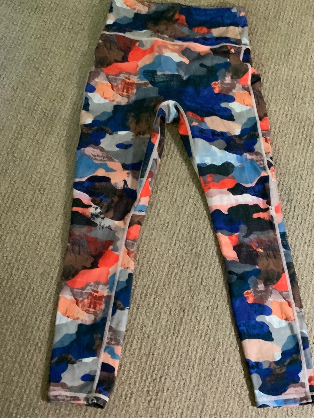 Womens Multi-Color Camouflage Active Leggings